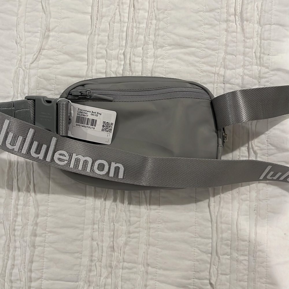 Silver Drop Everywhere Belt Bag - Picture 5 of 7